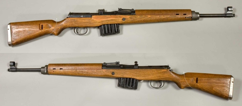 Left and right sides of the G43. The scope rail is on the side of the receiver above the trigger in the top image.